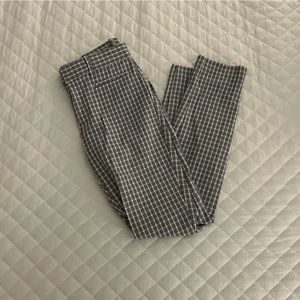 Gap, paid signature skinny dress pants. Size 00.